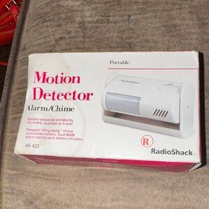 NWT RadioShack Motion Detector Alarm/Chime